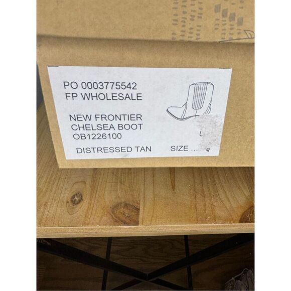 NEW Free People Women's Western New Frontier Chelsea Boot Distressed Tan Size 41 - Picture 8 of 9